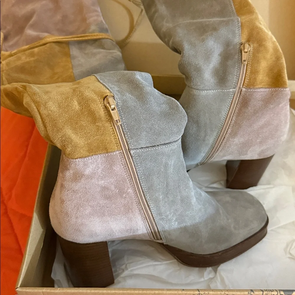 PRE-OWNED  FREE PEOPLE ECHO PLATFORM COLOR-BLOCK CHUCKY KNEE HIGH PLATFORM BOOTS